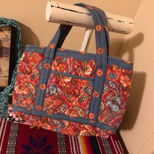 🌸5/$25🌸 Essex Small Floral Print Quilted Bag